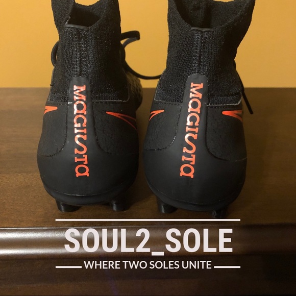 Nike Jr. Magista Obra II Black Soccer Cleats - Picture 4 of 7